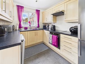Kitchen- click for photo gallery